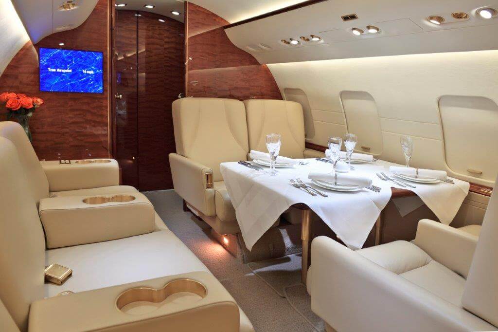 Heavy Jet - Challenger 604: Interior | VelocityJets